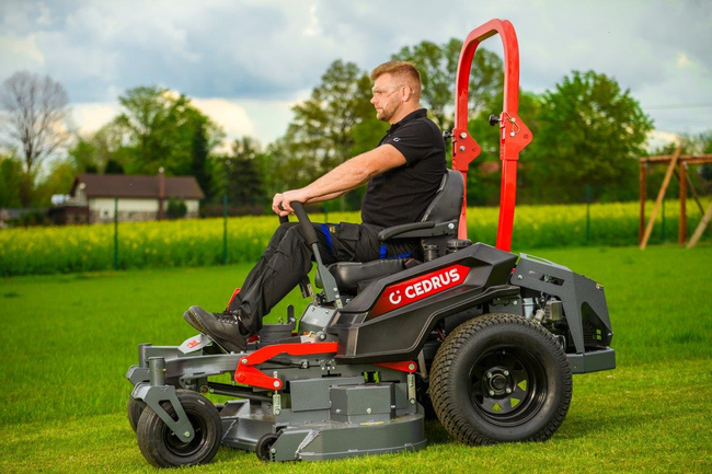 TRAKTOREK CEDRUS C-TRAC Z132 52 ZERO-SKRĘT TRAKTOREK OGRODOWY KOSIARKA SAMOJEZDNA SPALINOWA DO TRAWY ZERO TURN 132cm 27KM LONCIN LC2P82F V-TWIN dwa cylindry C-TRAC-Z132 - OFICJALNY DYSTRYBUTOR - AUTORYZOWANY DEALER CEDRUS Close