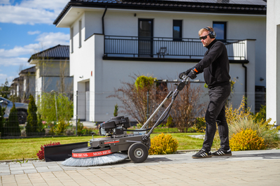 Weibang WBGC877LC Petrol Brush Sweeper for Pavement and Terrace WEIBANG Intrepid 87 MBP - EWIMAX - OFFICIAL DISTRIBUTOR - AUTHORIZED WEIBANG DEALER 