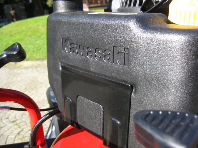 WEIBANG WBLV50K PROFI PROFESIONÁLNÍ ČISTIČ SPRÁVNÉHO LISTÍ PRO VELKOOBJEMOVÉ OŠETŘOVÁNÍ STROMŮ MĚSTSKÉ ZAHRADY - Kawasaki FJ180V - AUTORIZOVANÝ PRODEJCE WEIBANG