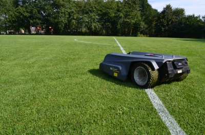 WIPER YARD 2000S PREMIUM ROBOT KOSZĄCY DO KOSZENIA KOSIARKA AUTOMATYCZNA DO TRAWY 20000m2  - OFICJALNY DYSTRYBUTOR - AUTORYZOWANY DEALER WIPER