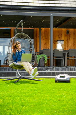 Sunseeker X5 Elite RTK Robot Koszący Kosiarka Automatyczna C-MOW X5 2000 m2 Bezprzewodowy
