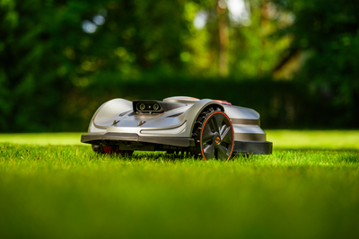 Sunseeker X7 Plus Elite RTK Robot Koszący Kosiarka Automatyczna 6000 m2 Bezprzewodowy