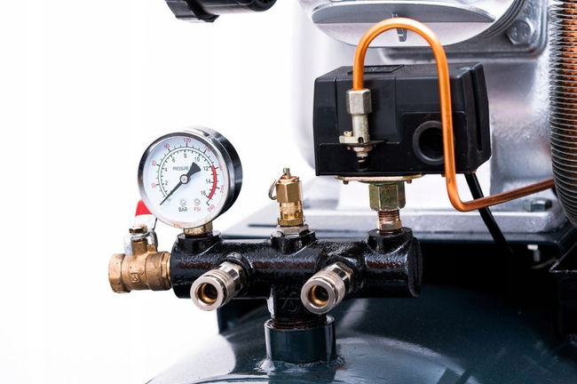 JAGER GERMAN 300L 5.5kW 5.5kW 1250L/Min 400V AIR COMPRESSOR Piston Oil Compressor Powerful Thing