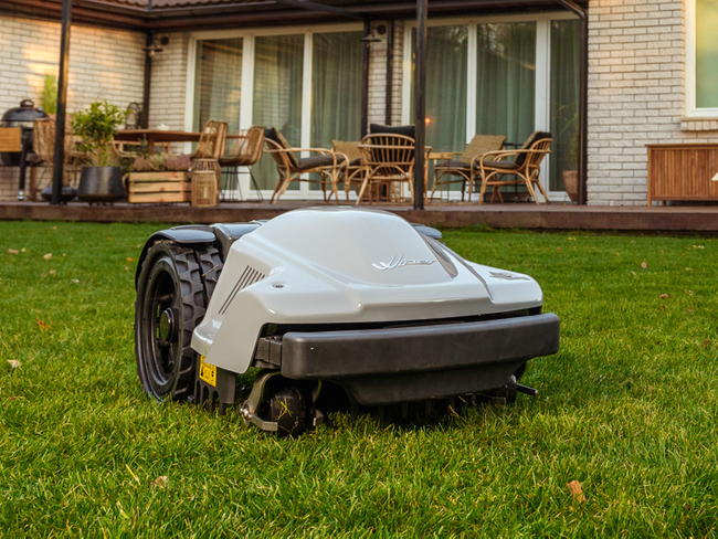 WIPER TREKKER XL S ULTRA PREMIUM ROBOT KOSZĄCY KOSIARKA AUTOMATYCZNA DO TRAWY 6000m2  - OFICJALNY DYSTRYBUTOR - AUTORYZOWANY DEALER WIPER