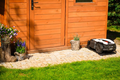 CEDRUS L20+ AUTOMATICKÝ ŽACÍ ROBOT PRO 2000m2 C-MOW - OFICIÁLNÍ DISTRIBUTOR - AUTORIZOVANÝ PRODEJCE CEDRUS