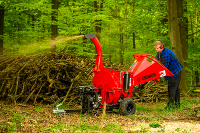 Cedrus RB05 PRO-HE Rębak Rozdrabniacz Spalinowy Do Gałęzi 15 KM 12 cm Hydrauliczny