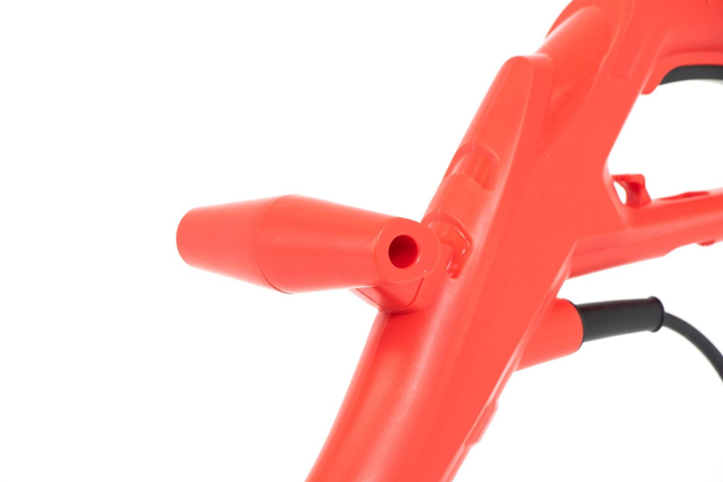 OBLÍBENÁ ELEKTRICKÁ SEKAČKA NA TRÁVU DP300