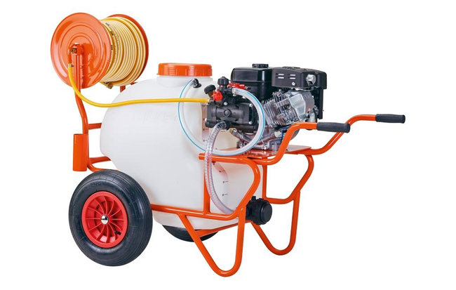 TRIUNFO SH100/25 KOLOVÝ POSTŘIKOVAČ SE SPALOVACÍM MOTOREM 100L 25BAR HONDA