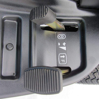 TRAKTOREK OLEO MAC OM 124/24 KH TRAKTOREK OGRODOWY KOSIARKA SAMOJEZDNA SPALINOWA DO TRAWY HYDROSTATIC 122cm  PREMIUM 68129003 - OFICJALNY DYSTRYBUTOR - AUTORYZOWANY DEALER OLEO-MAC