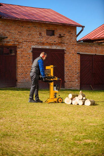 CEDRUS LS06 HYDRAULICKÝ ELEKTRICKÝ ŠTÍPAČ DŘEVA CEDRUS LS06V VERTIKÁLNÍ ŠTÍPAČ TLAK 7 TUN CEDLS06V - EWIMAX - OFICIÁLNÍ DISTRIBUTOR - AUTORIZOVANÝ PRODEJCE CEDRUS