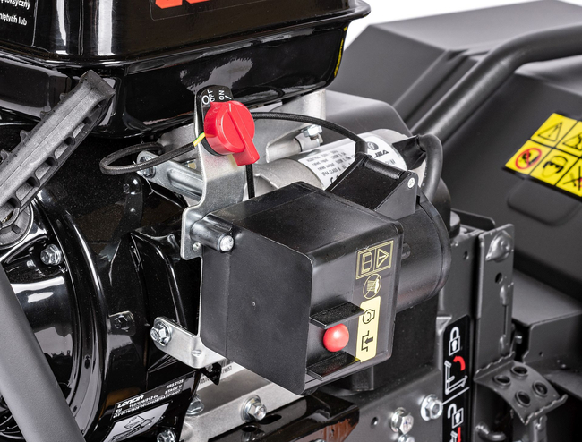 Ručně !!! CEDRUS ZM06E 4v1 SPRINÁLNÍ ČISTIČ SNĚHU S POHONEM A STARTÉREM KOMPAKTOR ZM06 4v1 - 80cm / 6,5 HP KOMPLETNÍ SADA - OFICIÁLNÍ DISTRIBUTOR - AUTORIZOVANÝ PRODEJCE CEDRUS