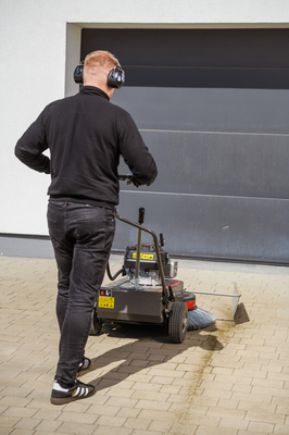 Weibang WBGC877LC Petrol Brush Sweeper for Pavement and Terrace WEIBANG Intrepid 87 MBP - EWIMAX - OFFICIAL DISTRIBUTOR - AUTHORIZED WEIBANG DEALER 