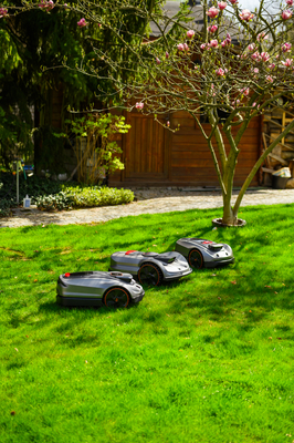 SUNSEEKER X5 CEDRUS X5 ELITE ORION BY SUNSEEKER RTK AUTOMATICKÝ ŽACÍ ROBOT CEDRUS C-MOW X5 2000m2 BEZ KABELU / BEZ BEZDRÁTOVÉHO PŘIPOJENÍ - OFICIÁLNÍ DISTRIBUTOR - AUTORIZOVANÝ PRODEJCE CEDRUS