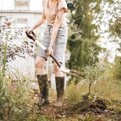 FISKARS White™ Sharp Spade 1067519