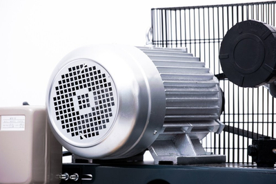 JAGER GERMAN 300L 5.5kW 5.5kW 1250L/Min 400V AIR COMPRESSOR Piston Oil Compressor Powerful Thing