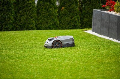 SUNSEEKER X3 CEDRUS X3 ELITE BY SUNSEEKER RTK AUTOMATIC MOWING ROBOT CEDRUS C-MOW X3 800m2 BEZ KABELU / BEZ BEZDRÁTOVÉHO PŘIPOJENÍ - OFICIÁLNÍ DISTRIBUTOR - AUTORIZOVANÝ PRODEJCE CEDRUSU