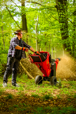 Cedrus RB02 PRO Rozdrabniacz Spalinowy Rębak do Gałęzi 12 cm Loncin 7 KM