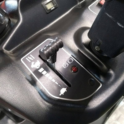 OLEO MAC OM 106/24 KH 4x4 PRO GARDEN TREADER HYDROSTATIC OM106 102cm 2-válcový zahradní traktor řady PRO PREMIUM 68129099 - OFICIÁLNÍ DISTRIBUTOR - AUTORIZOVANÝ PRODEJCE OLEO-MAC