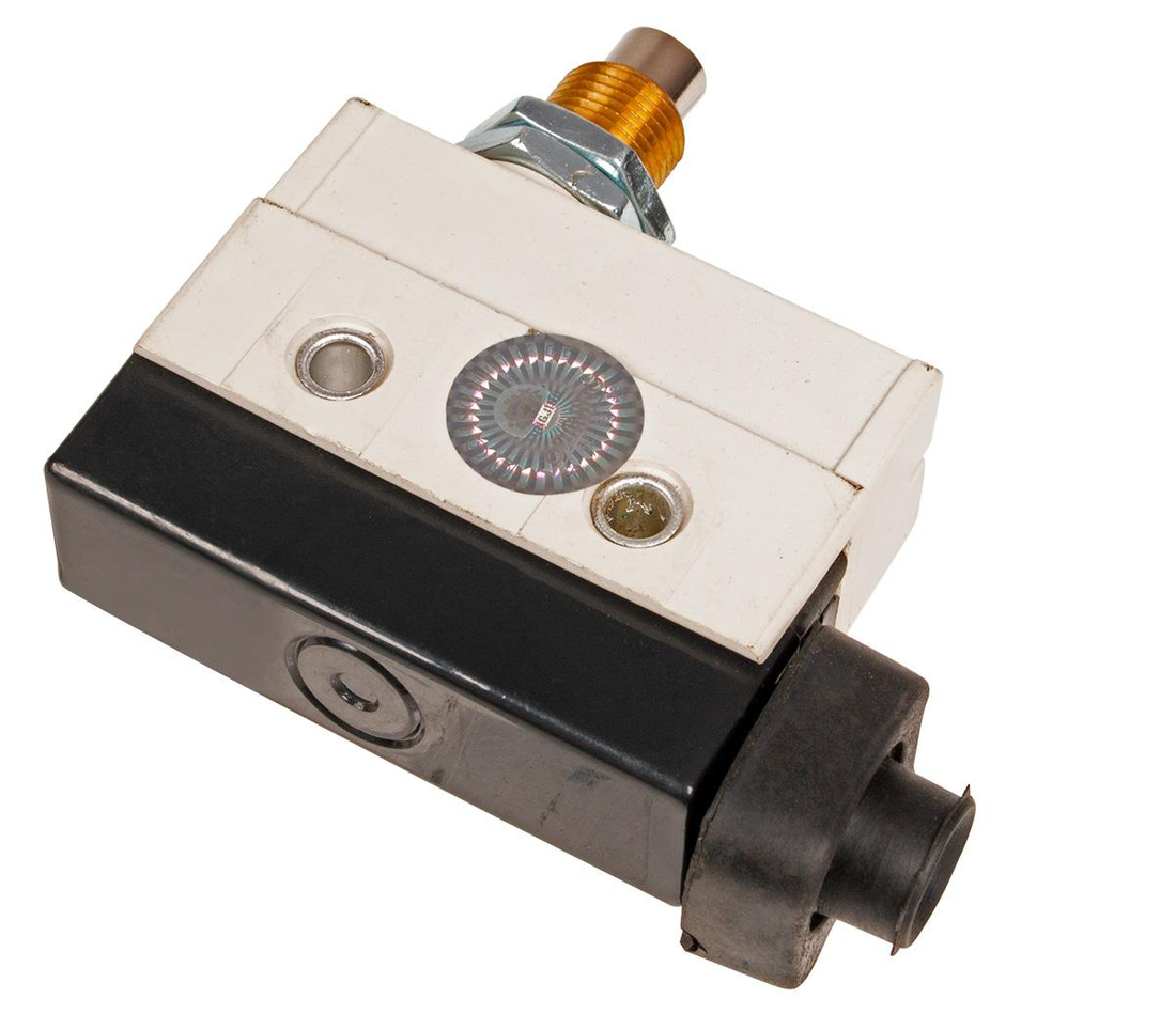 Wyłącznik Weibang WBSG13H DSZ0000590 - widok 1