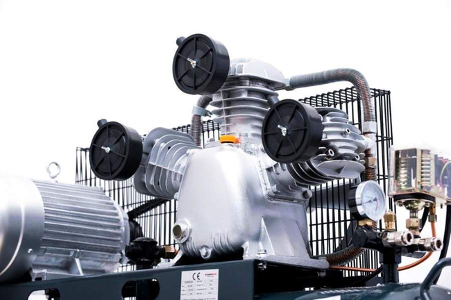 JAGER GERMAN 200L 8BAR 549L/Min 400V OIL COMPRESSOR Piston Air Compressor Powerful Thing