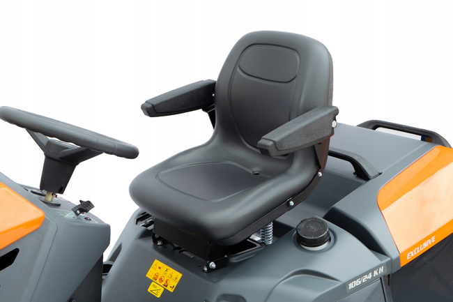 TRAKTOREK OLEO MAC OM 106/24 KH EXCLUSIVE TRAKTOREK OGRODOWY KOSIARKA SAMOJEZDNA SPALINOWA DO TRAWY WERSJA LUX 102cm / 24KM / PREMIUM 68129207 - OFICJALNY DYSTRYBUTOR - AUTORYZOWANY DEALER OLEO-MAC