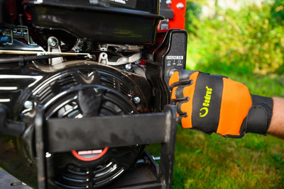 Cedrus RB05 PRO-HE Rębak Rozdrabniacz Spalinowy Do Gałęzi 15 KM 12 cm Hydrauliczny