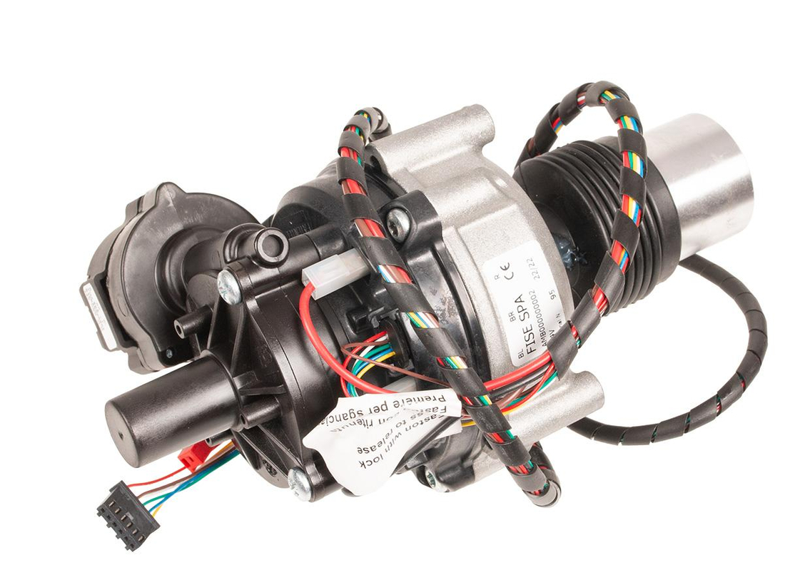 Silnik noży kosiarki Wiper Trekker S XL-S C02006 – widok z okablowaniem