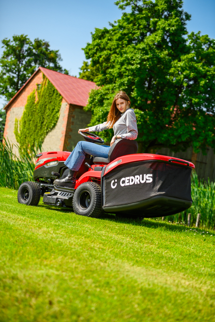 CEDRUS C-TRAC 92HC Rear-Dump Self-Propelled Lawn Mower with 92cm HYDROSTAT RECYCLING VELOPMENTS C-TRAC-92HC EWIMAX OFFICIAL DISTRIBUTOR - AUTHORIZED DEALER CEDRUS